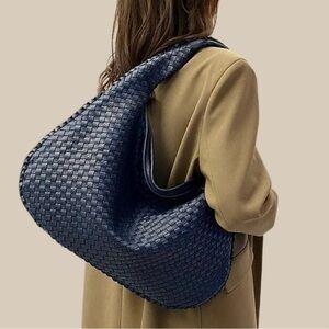 Luxury Knot Woven Shoulder Bag